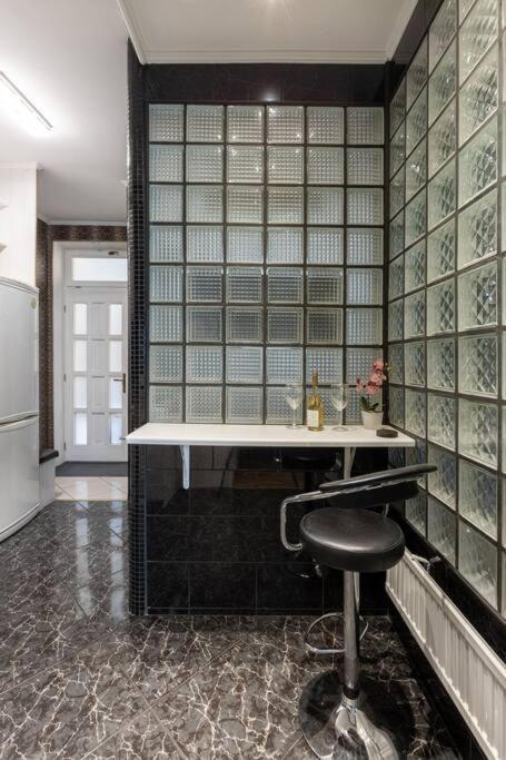 Stylish Central Budapest Apartment Luaran gambar