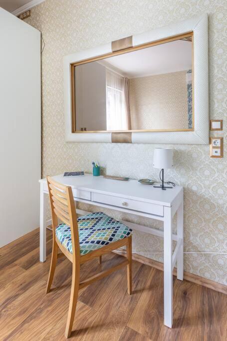 Stylish Central Budapest Apartment Luaran gambar
