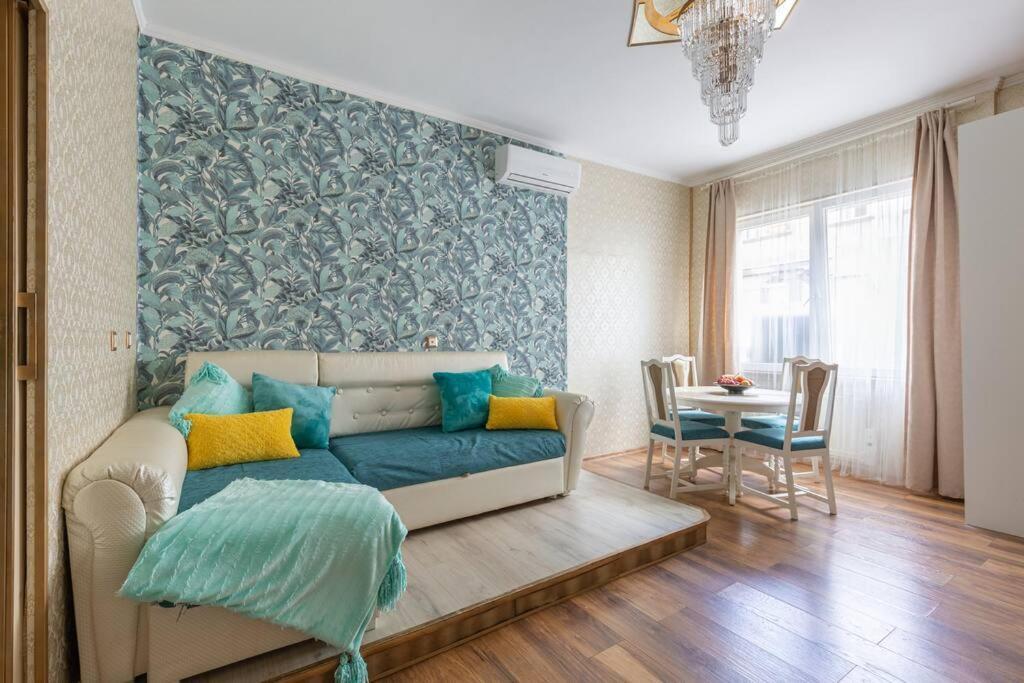Stylish Central Budapest Apartment Luaran gambar