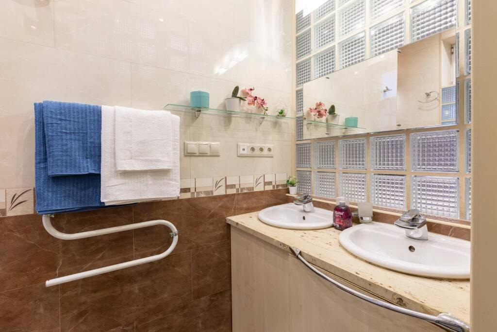 Stylish Central Budapest Apartment Luaran gambar